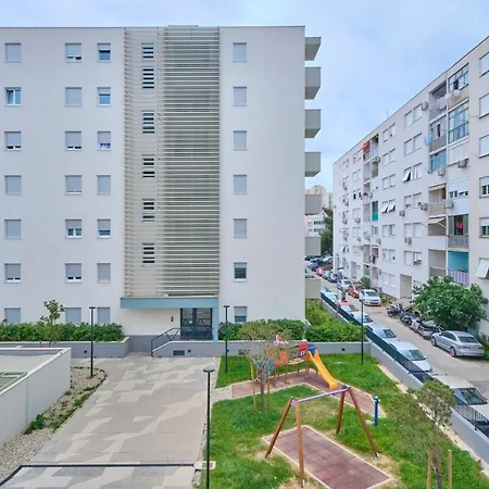 Apartment Splitful Split