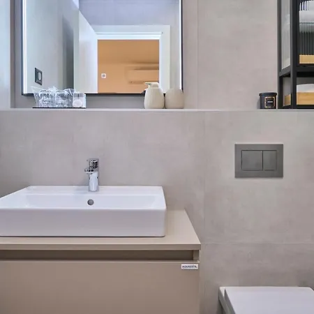 Splitful Apartment Split